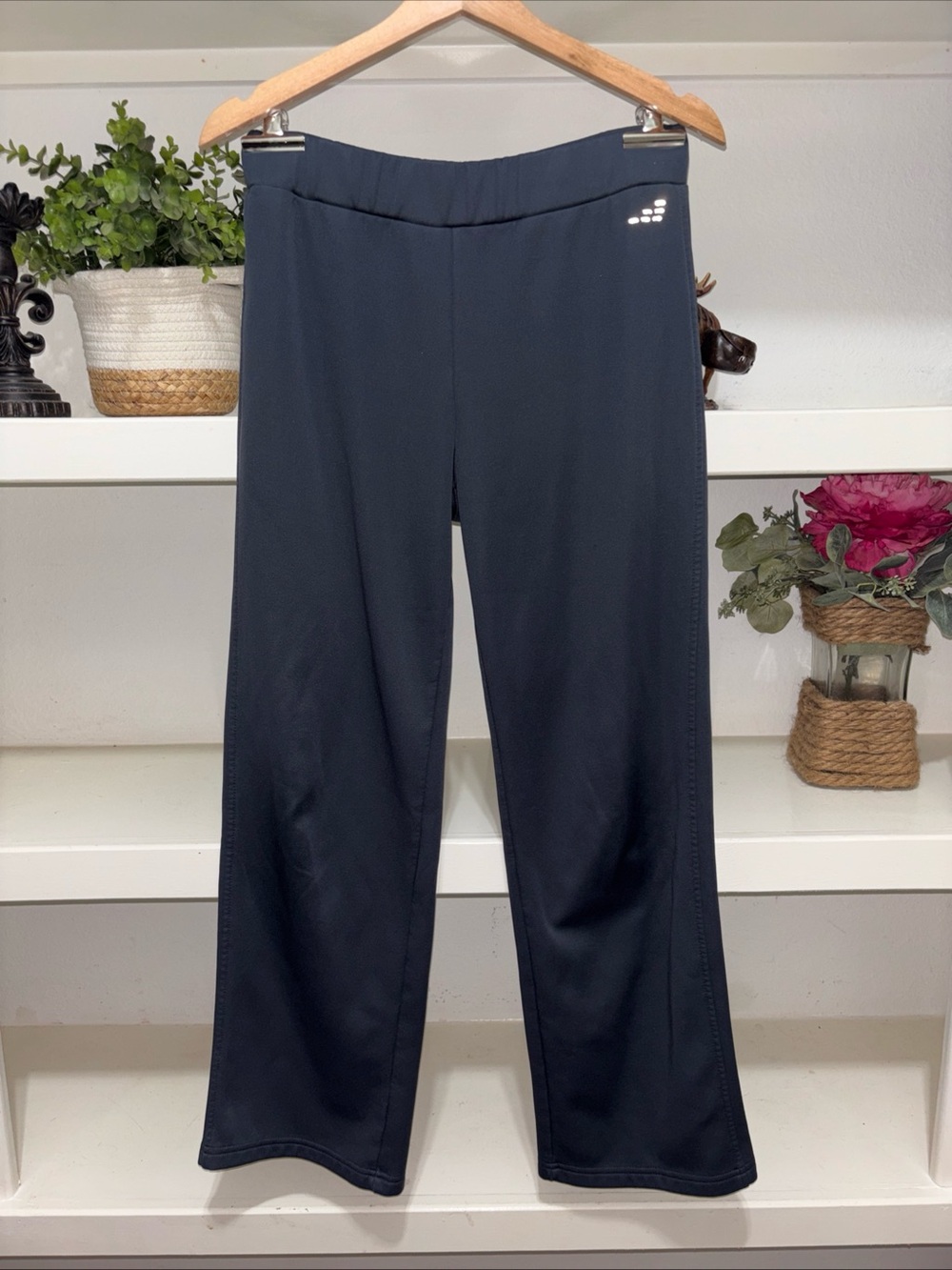BCG Women’s Gray Lined Active Straight legs pants size S. Inseam 28”
